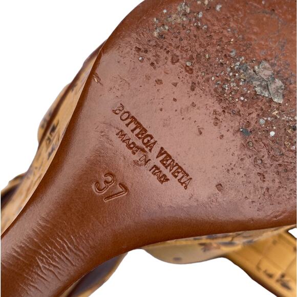 Bottega Veneta 37 Woven Floral Leather Wedge Sandals - Picture 11 of 12